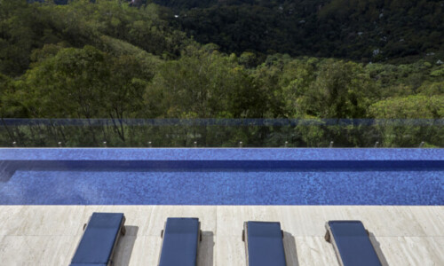 Residência - Riviera
Projeto: Carlos Alberto Maciel