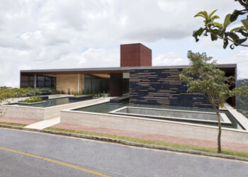 Residência - Riviera
Projeto: Carlos Alberto Maciel