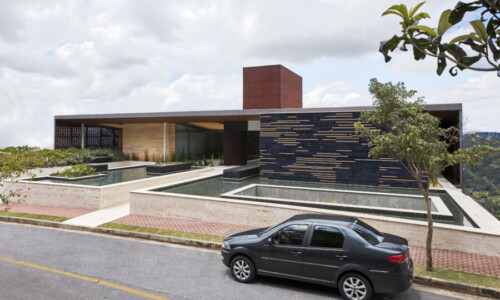 Residência - Riviera
Projeto: Carlos Alberto Maciel