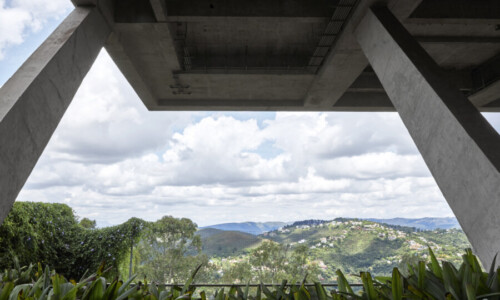 Residência - Riviera
Projeto: Carlos Alberto Maciel