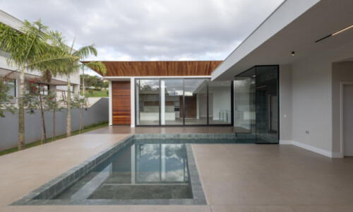 Residência - Condomínio Real
Projeto: Uesterli Gabriel