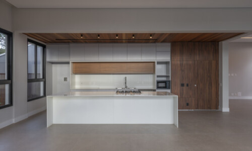 Residência - Condomínio Real
Projeto: Uesterli Gabriel