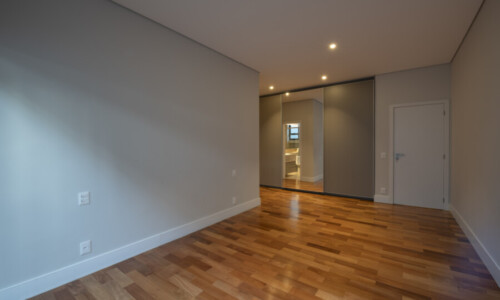 Residência - Condomínio Real
Projeto: Uesterli Gabriel