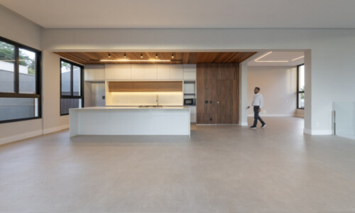 Residência - Condomínio Real
Projeto: Uesterli Gabriel