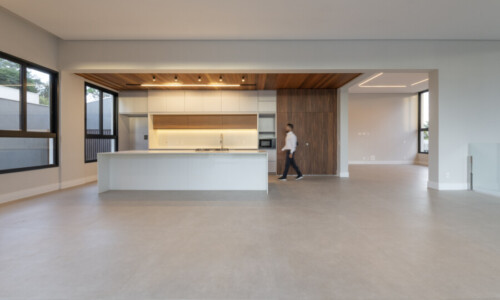 Residência - Condomínio Real
Projeto: Uesterli Gabriel