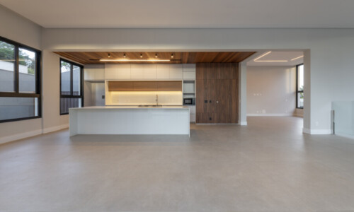 Residência - Condomínio Real
Projeto: Uesterli Gabriel