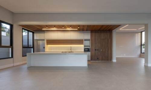 Residência - Condomínio Real
Projeto: Uesterli Gabriel