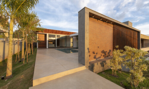 Residência - Condomínio Real
Projeto: Uesterli Gabriel