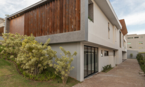 Residência - Condomínio Real
Projeto: Uesterli Gabriel