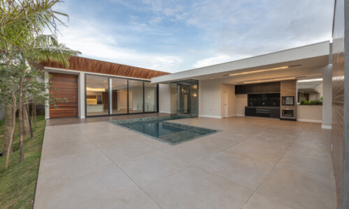 Residência - Condomínio Real
Projeto: Uesterli Gabriel