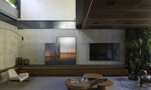 Residência - Península dos Pássaros
Projeto: Arquitetos Associados e BIRI Arquitetura