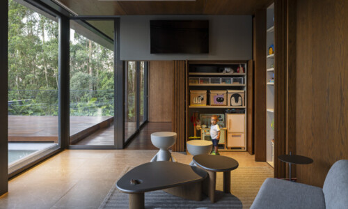 Residência - Península dos Pássaros
Projeto: Arquitetos Associados e BIRI Arquitetura