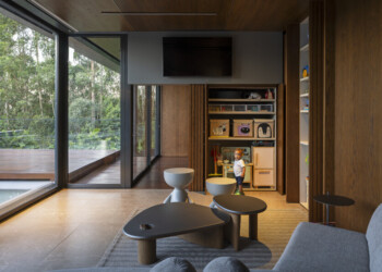 Residência - Península dos Pássaros
Projeto: Arquitetos Associados e BIRI Arquitetura