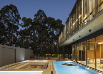 Residência - Península dos Pássaros
Projeto: Arquitetos Associados e BIRI Arquitetura
