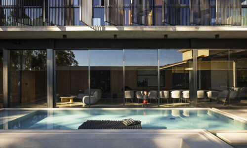 Residência - Península dos Pássaros
Projeto: Arquitetos Associados e BIRI Arquitetura