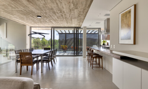 Casa Alphaville
Residência - Costa Laguna
Projeto: Tina Barbosa