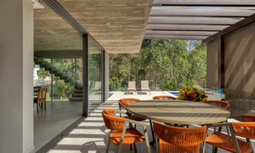 Casa Alphaville
Residência - Costa Laguna
Projeto: Tina Barbosa